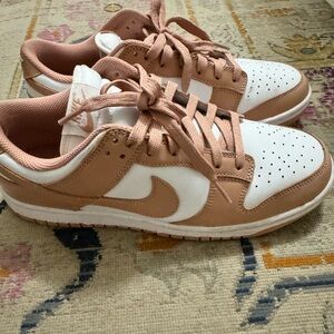 Nike dunk low rose whisperer